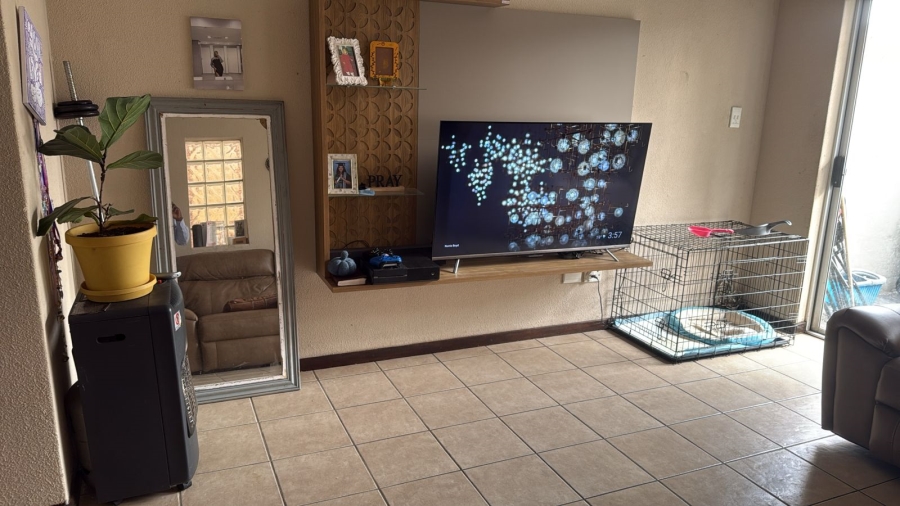 2 Bedroom Property for Sale in Birchleigh Gauteng