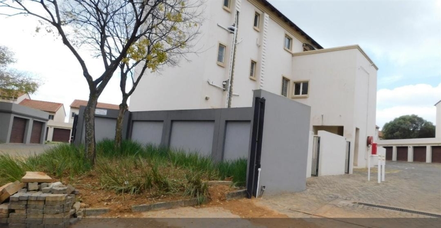 2 Bedroom Property for Sale in Country View Gauteng