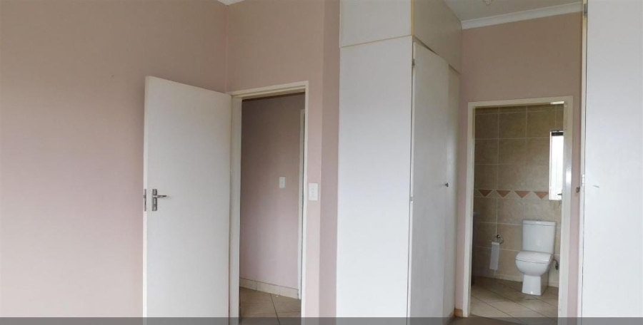 2 Bedroom Property for Sale in Country View Gauteng
