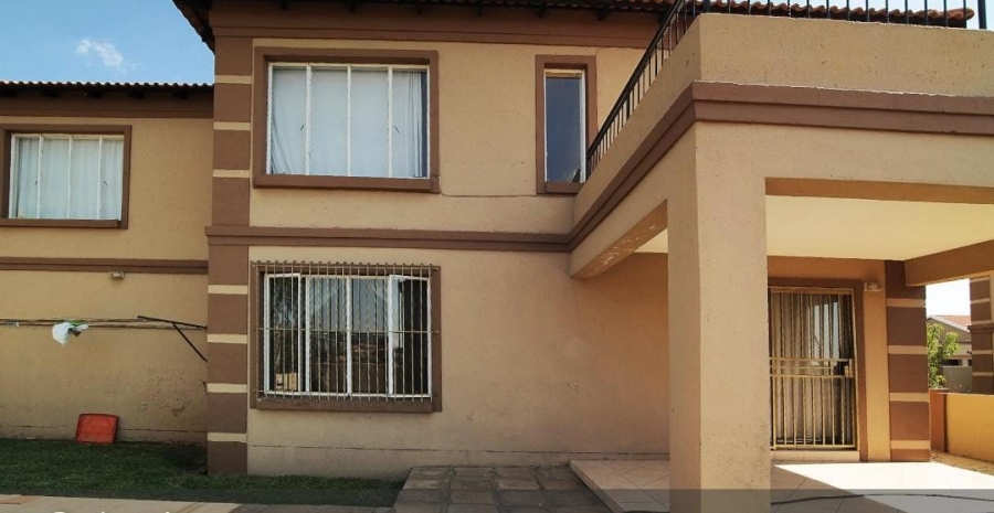 3 Bedroom Property for Sale in Noordwyk Gauteng