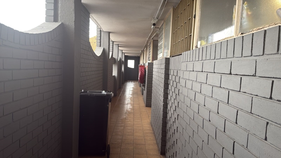 1 Bedroom Property for Sale in Kempton Park Central Gauteng