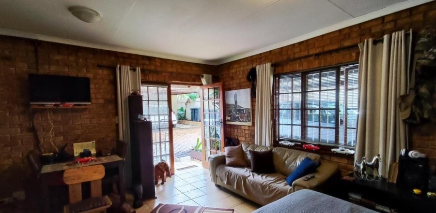 8 Bedroom Property for Sale in Van Riebeeck Park Gauteng