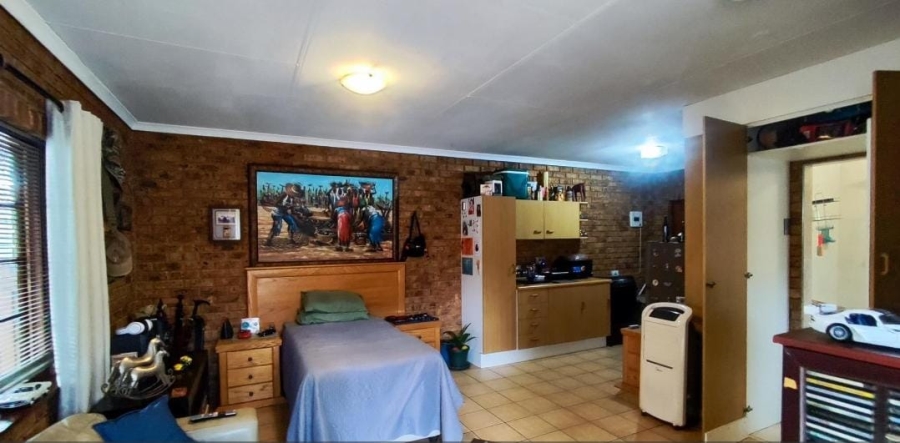 8 Bedroom Property for Sale in Van Riebeeck Park Gauteng