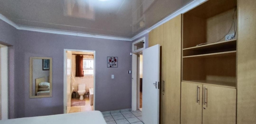 8 Bedroom Property for Sale in Van Riebeeck Park Gauteng