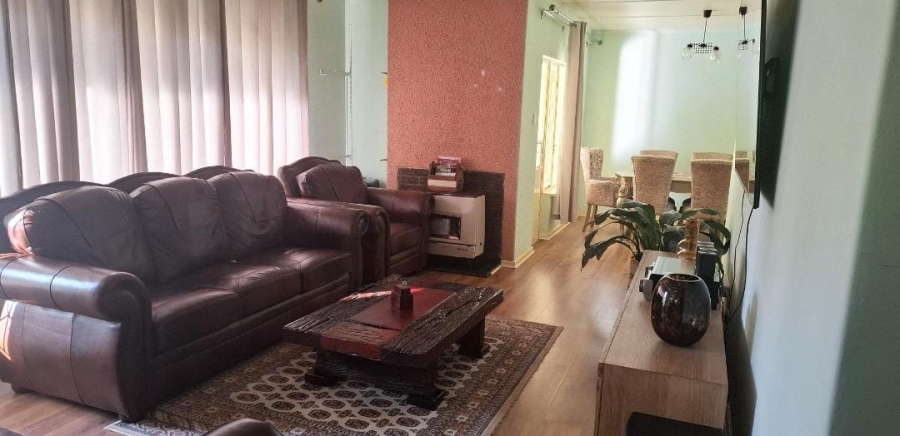 3 Bedroom Property for Sale in Birch Acres Gauteng