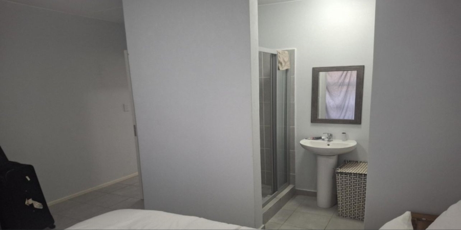 2 Bedroom Property for Sale in Kosmosdal Gauteng