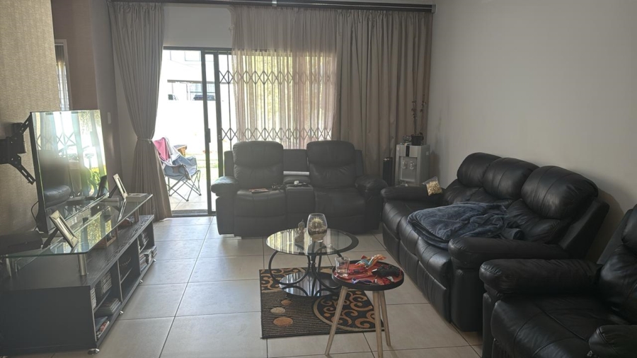 3 Bedroom Property for Sale in Greenstone Ridge Gauteng