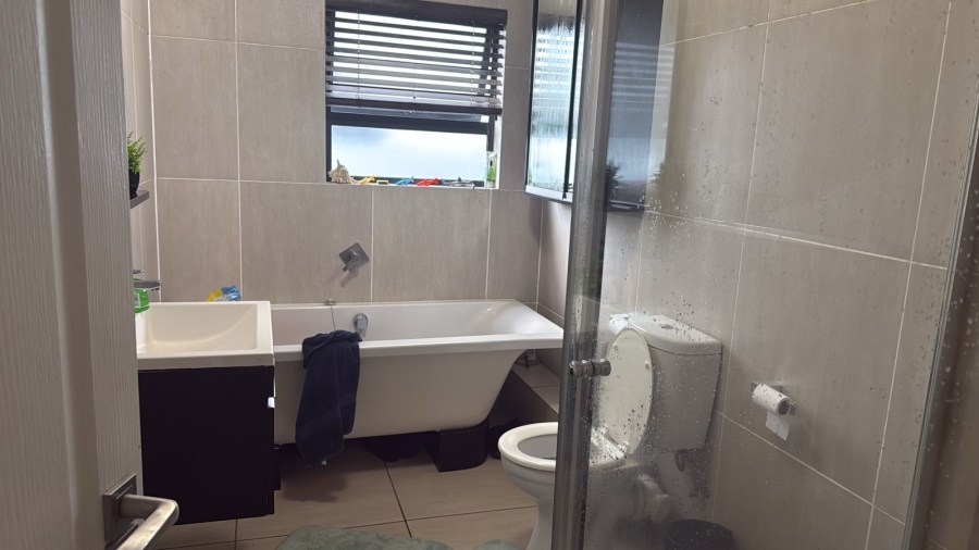 3 Bedroom Property for Sale in Greenstone Ridge Gauteng