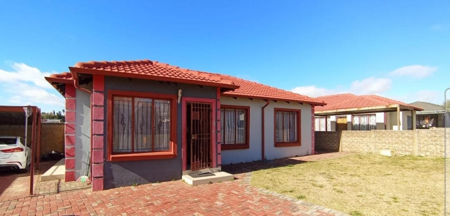 3 Bedroom Property for Sale in Noordwyk Gauteng
