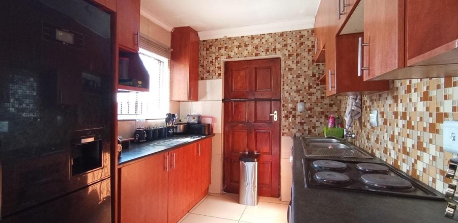 3 Bedroom Property for Sale in Noordwyk Gauteng