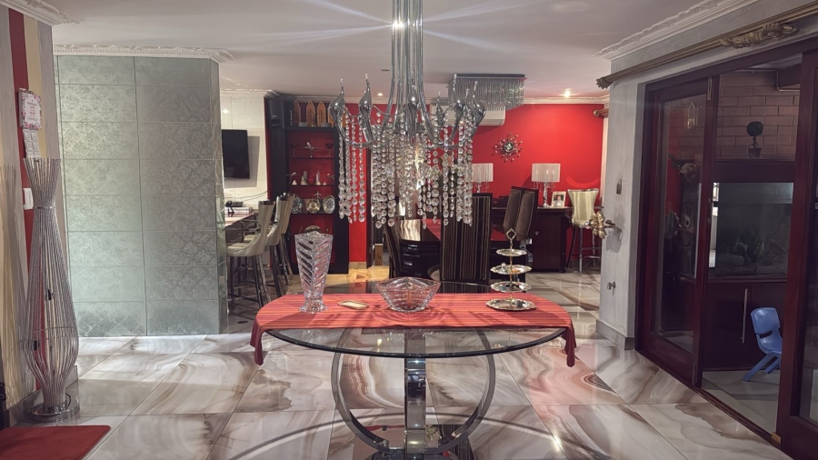 7 Bedroom Property for Sale in Raslouw A H Gauteng