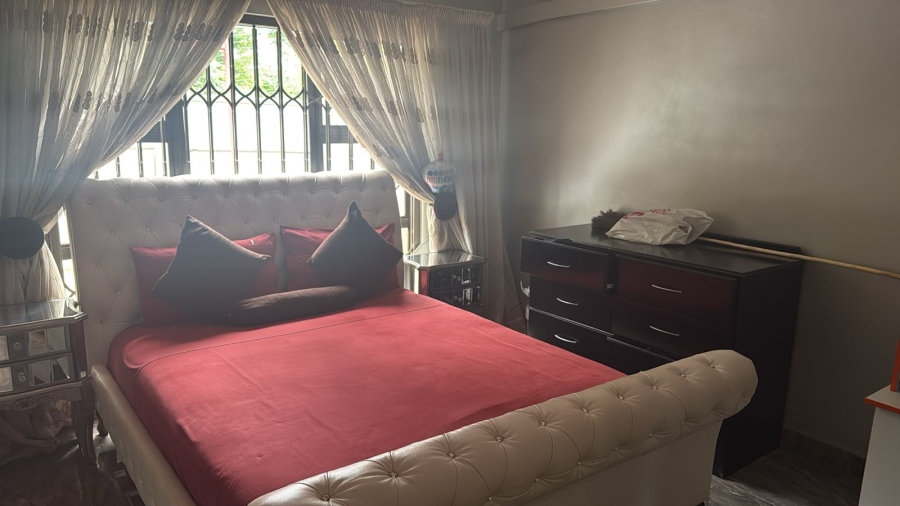 7 Bedroom Property for Sale in Raslouw A H Gauteng