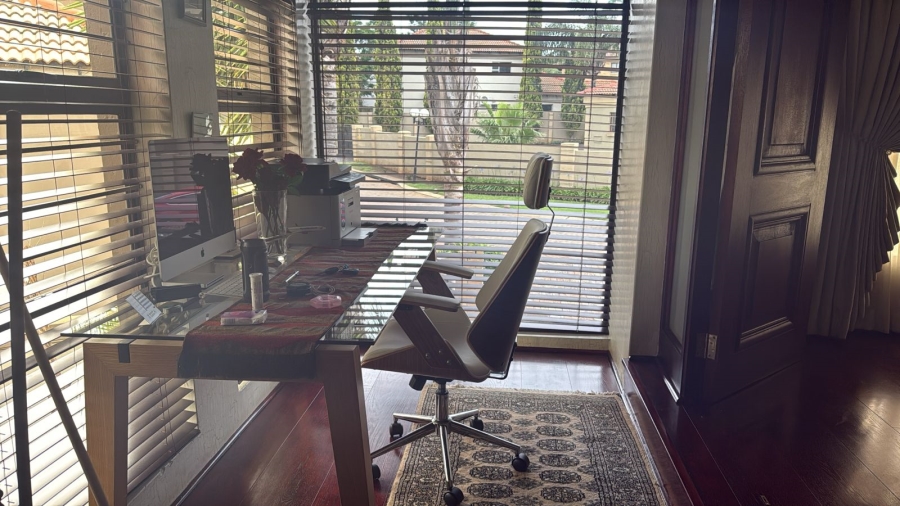 7 Bedroom Property for Sale in Raslouw A H Gauteng