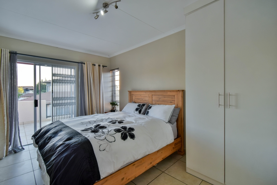 4 Bedroom Property for Sale in Oukraal Estate Gauteng