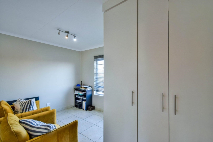 4 Bedroom Property for Sale in Oukraal Estate Gauteng