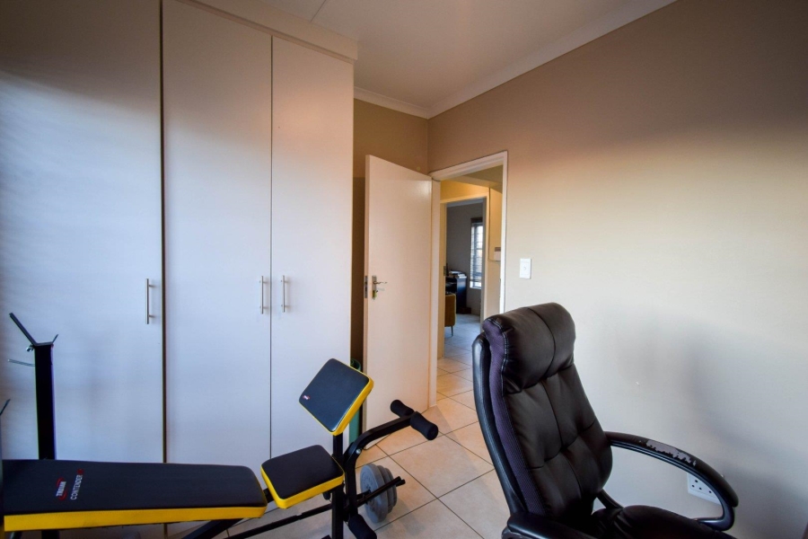 4 Bedroom Property for Sale in Oukraal Estate Gauteng