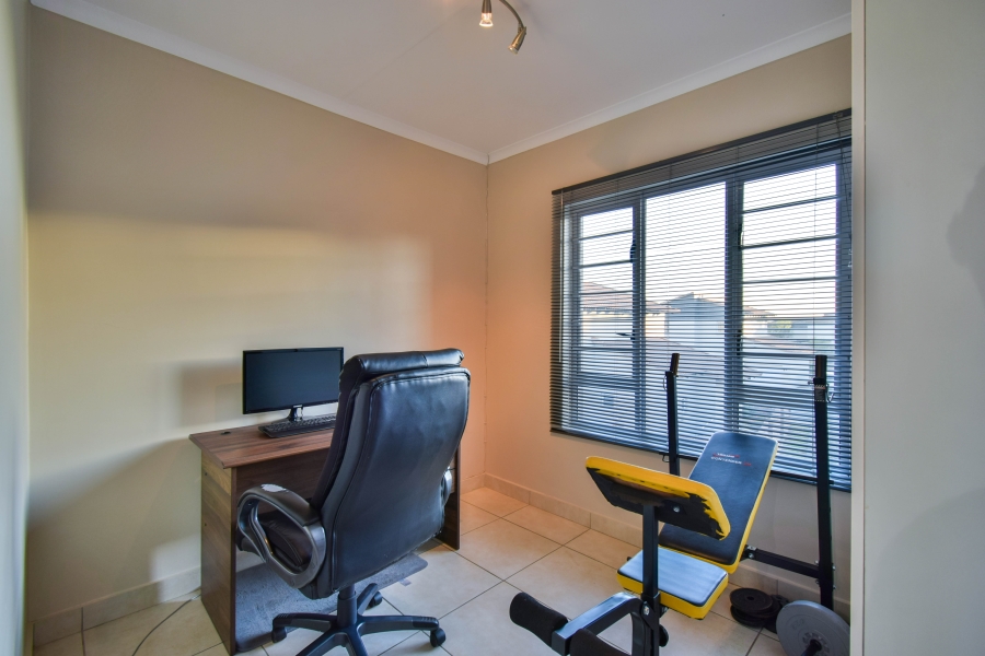 4 Bedroom Property for Sale in Oukraal Estate Gauteng