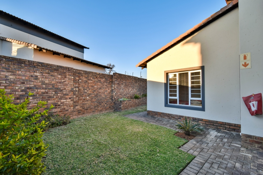 4 Bedroom Property for Sale in Oukraal Estate Gauteng