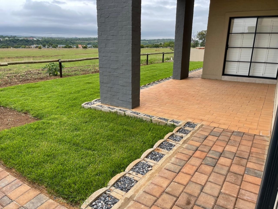 3 Bedroom Property for Sale in Waterlake Farm Lifestyle Estate Gauteng