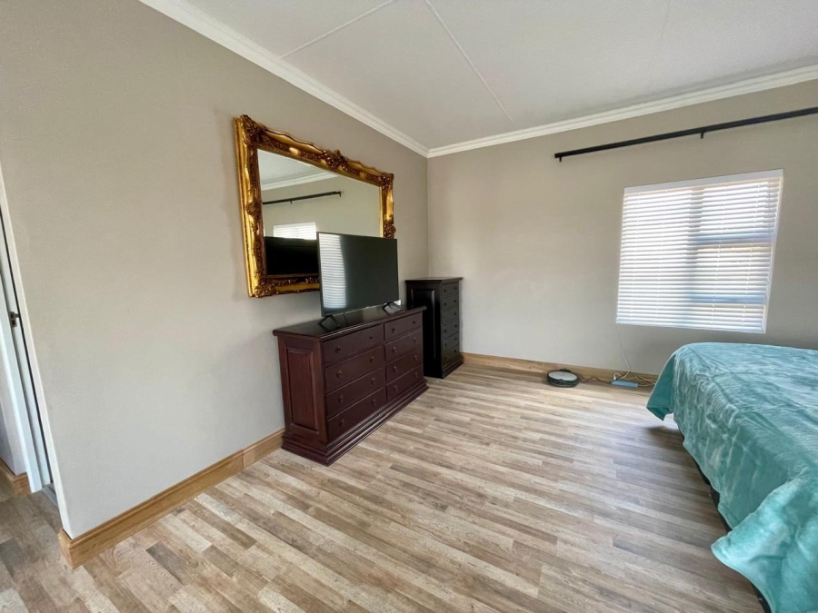 3 Bedroom Property for Sale in Waterlake Farm Lifestyle Estate Gauteng