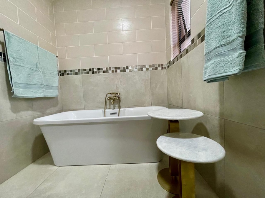 3 Bedroom Property for Sale in Waterlake Farm Lifestyle Estate Gauteng