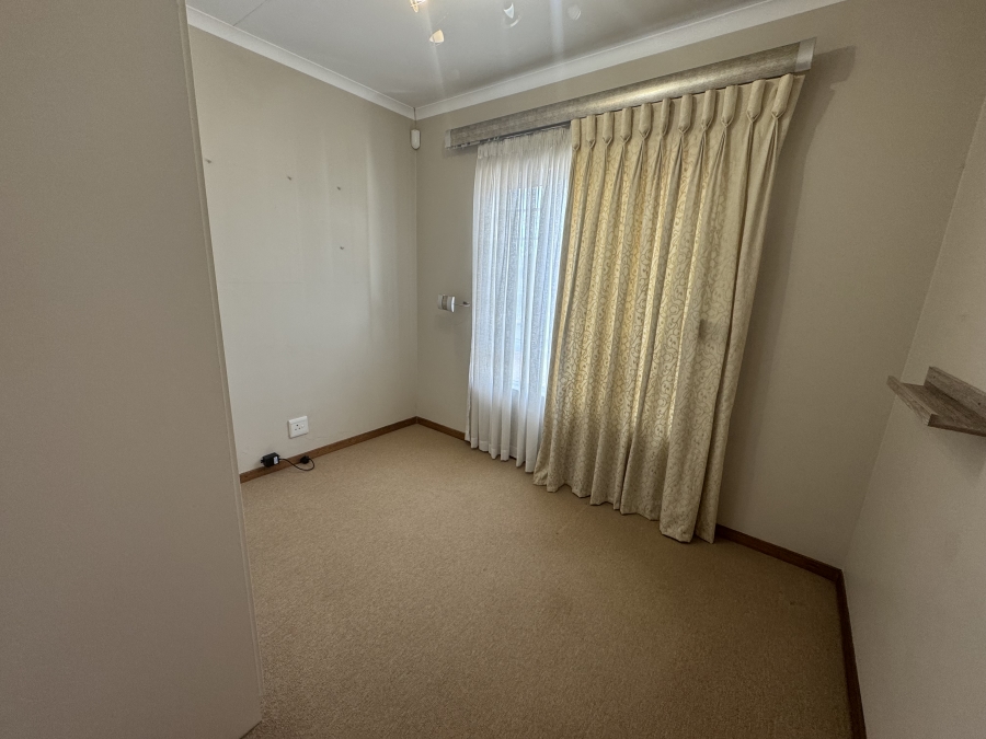 3 Bedroom Property for Sale in Oukraal Estate Gauteng