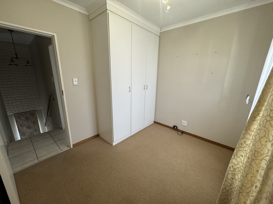 3 Bedroom Property for Sale in Oukraal Estate Gauteng