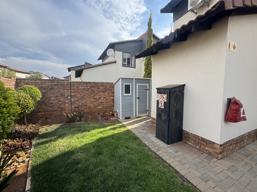 3 Bedroom Property for Sale in Oukraal Estate Gauteng