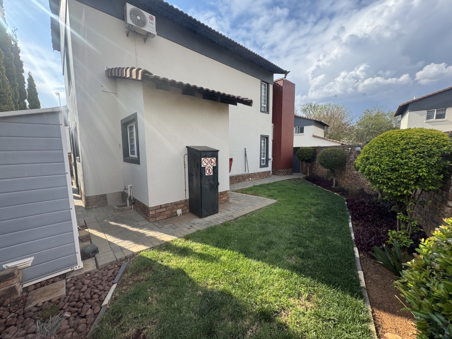 3 Bedroom Property for Sale in Oukraal Estate Gauteng