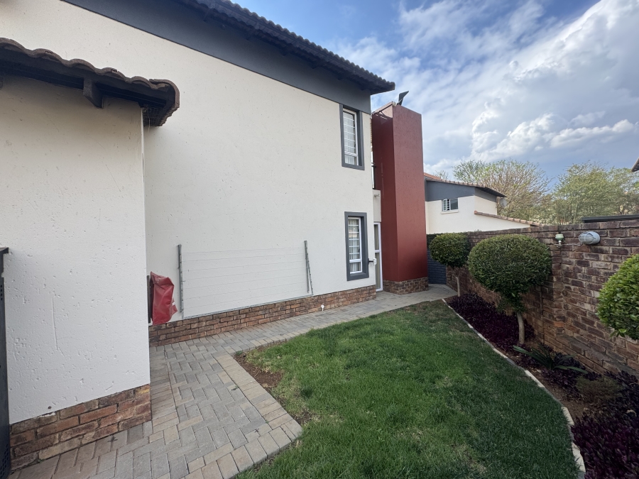 3 Bedroom Property for Sale in Oukraal Estate Gauteng