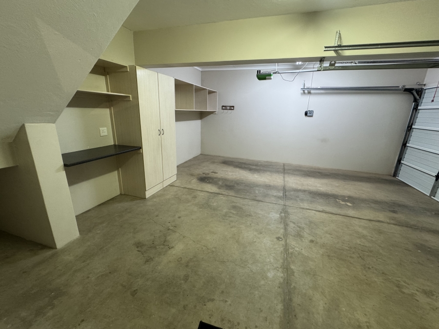 3 Bedroom Property for Sale in Oukraal Estate Gauteng