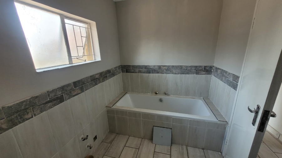 4 Bedroom Property for Sale in The Orchards Gauteng