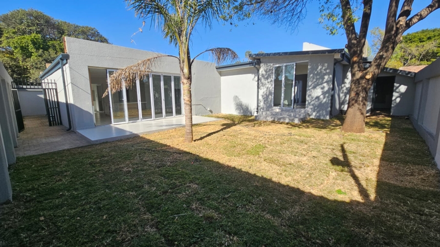 5 Bedroom Property for Sale in Wierda Park Gauteng