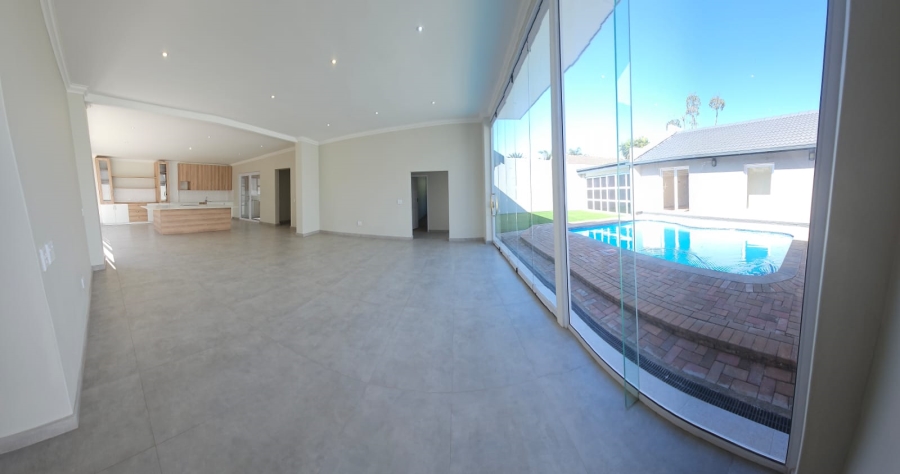 5 Bedroom Property for Sale in Wierda Park Gauteng