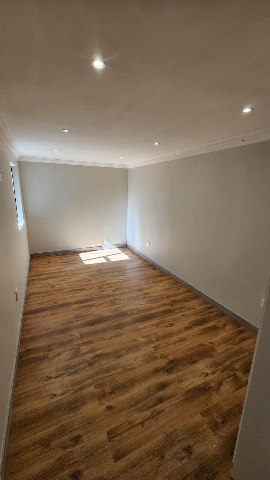 5 Bedroom Property for Sale in Wierda Park Gauteng