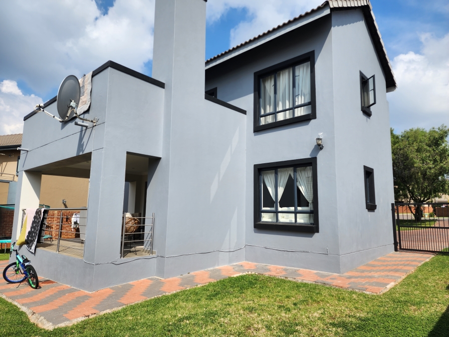 3 Bedroom Property for Sale in Olympus AH Gauteng