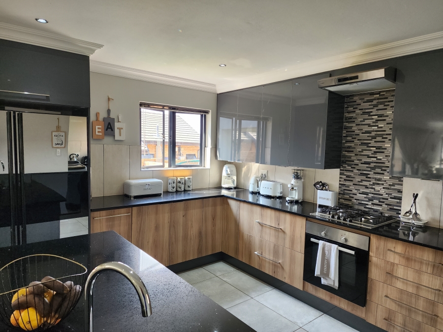 3 Bedroom Property for Sale in Olympus AH Gauteng