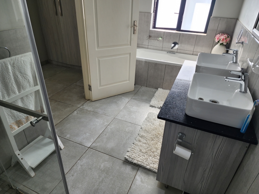 3 Bedroom Property for Sale in Olympus AH Gauteng