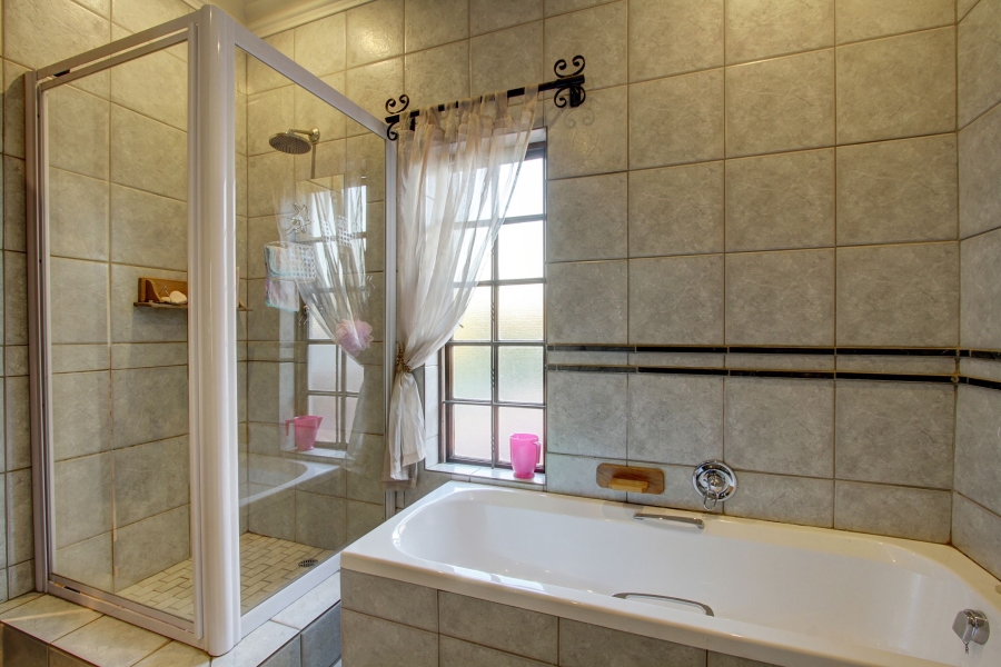 3 Bedroom Property for Sale in Olympus AH Gauteng