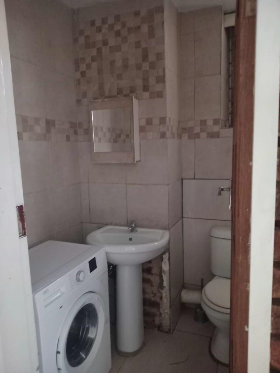 2 Bedroom Property for Sale in Pretoria Central Gauteng