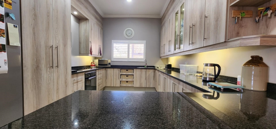 8 Bedroom Property for Sale in Bashewa A H Gauteng