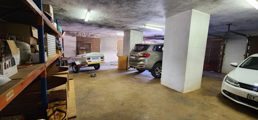 8 Bedroom Property for Sale in Bashewa A H Gauteng