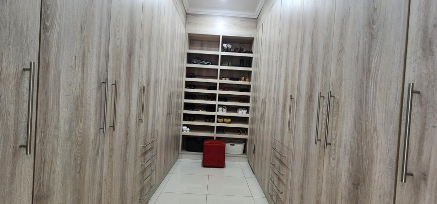 8 Bedroom Property for Sale in Bashewa A H Gauteng