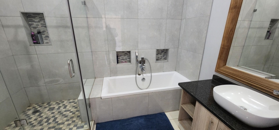 8 Bedroom Property for Sale in Bashewa A H Gauteng