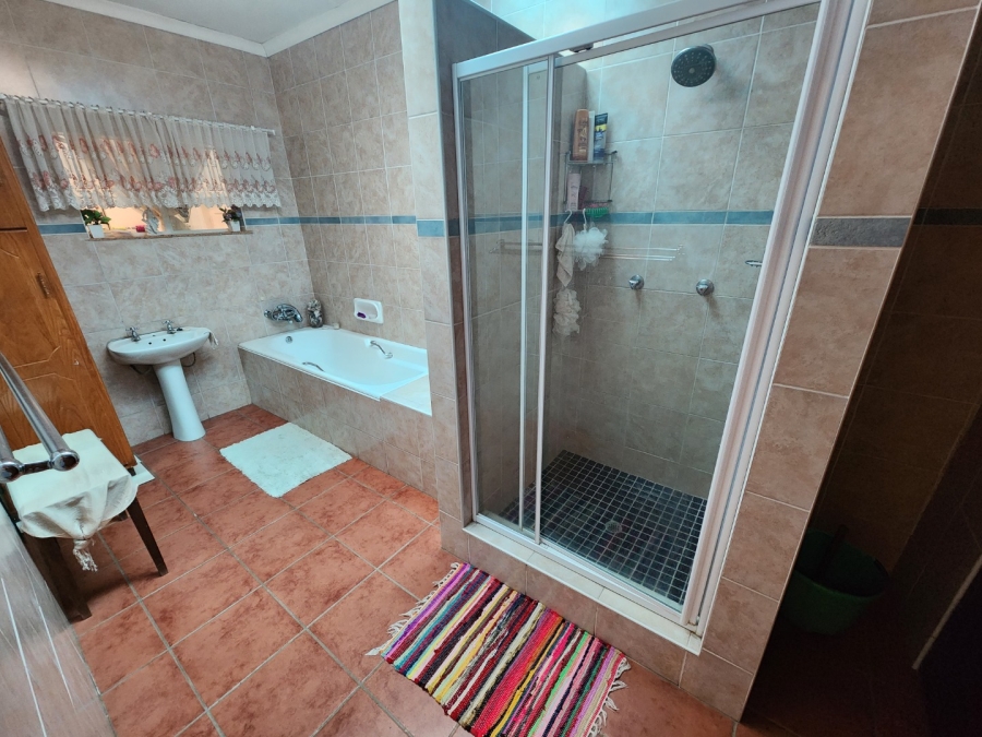 7 Bedroom Property for Sale in Boschkop A H Gauteng