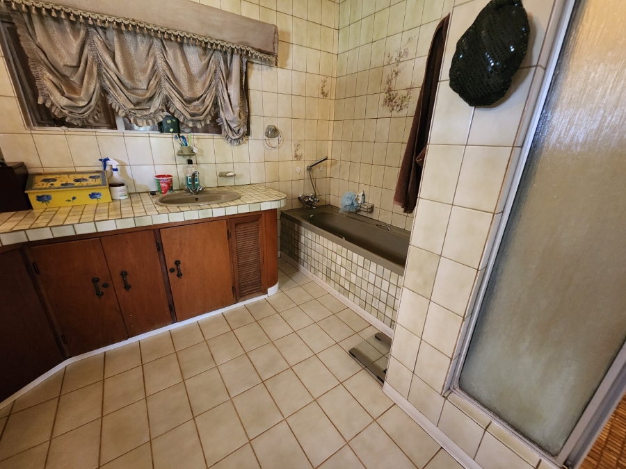 7 Bedroom Property for Sale in Boschkop A H Gauteng