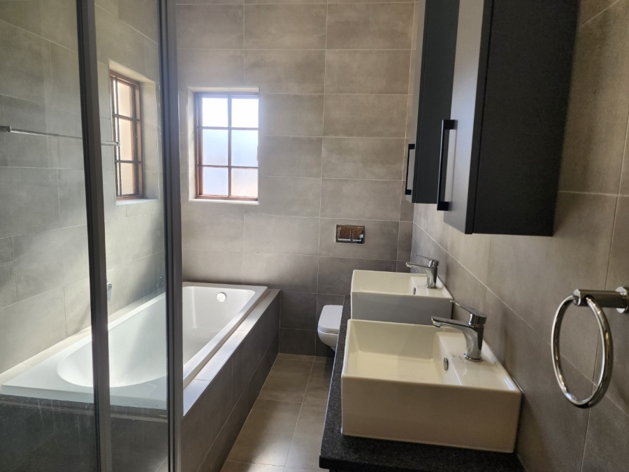 3 Bedroom Property for Sale in Waterlake Farm Lifestyle Estate Gauteng