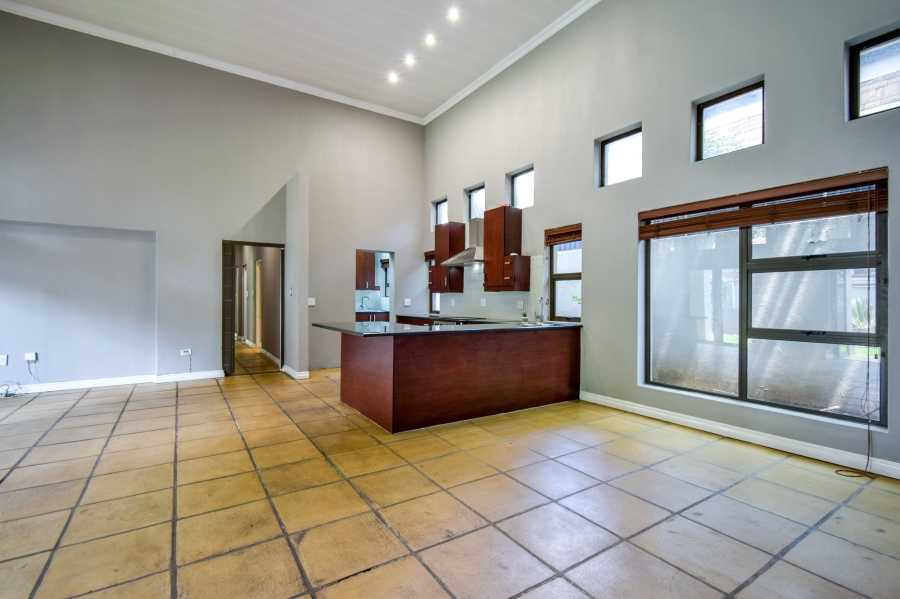 3 Bedroom Property for Sale in Silver Lakes Golf Estate Gauteng