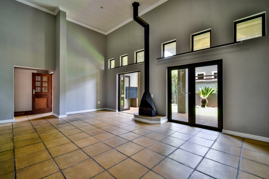3 Bedroom Property for Sale in Silver Lakes Golf Estate Gauteng