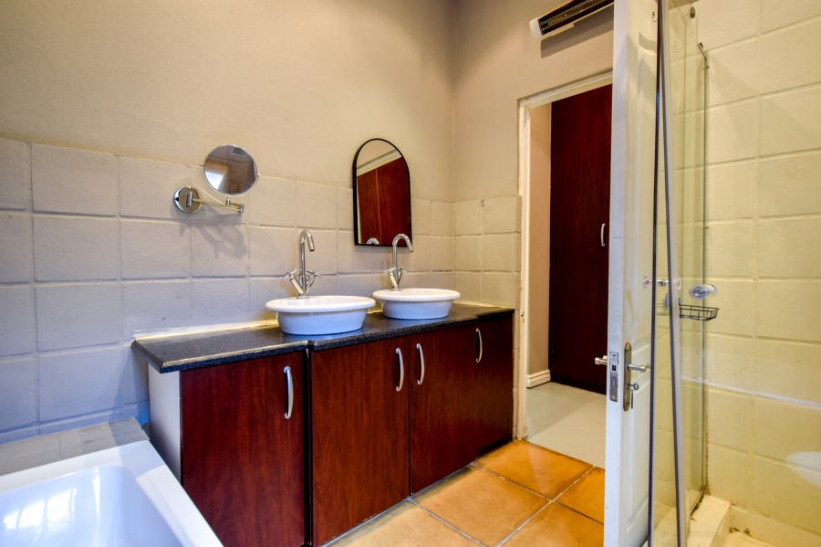 3 Bedroom Property for Sale in Silver Lakes Golf Estate Gauteng